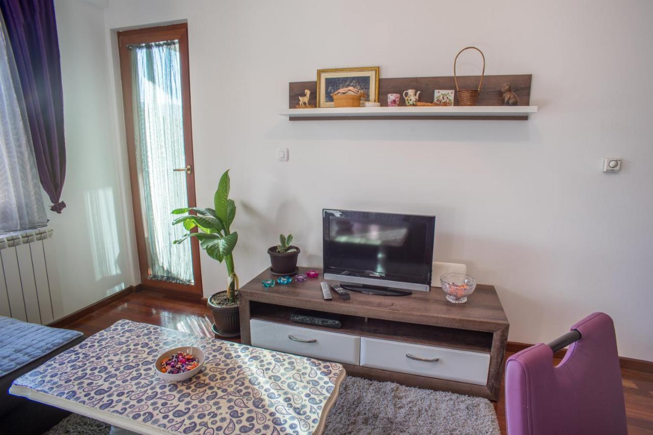 Gloria Apartman Жабляк Экстерьер фото